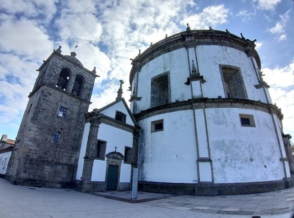 Ficheiro:Mosteiro Serra do Pilar .jpg