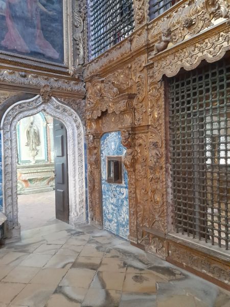 Ficheiro:Portal gótico .jpg