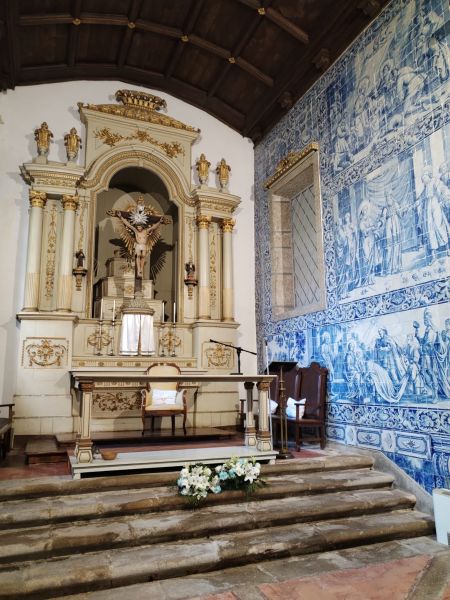 Ficheiro:Retábulo capela mor.jpg