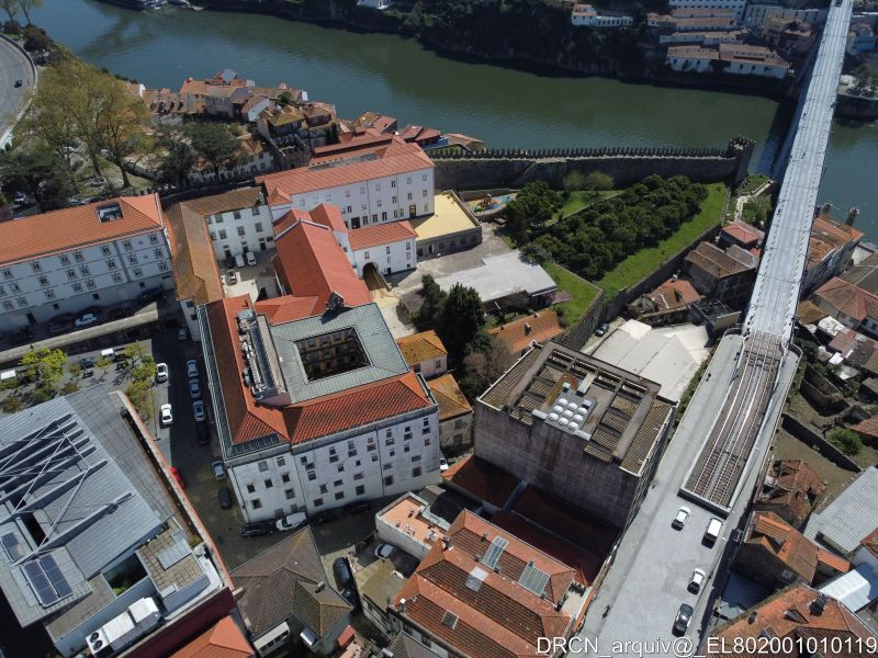 Ficheiro:Vista aérea do Convento.jpg