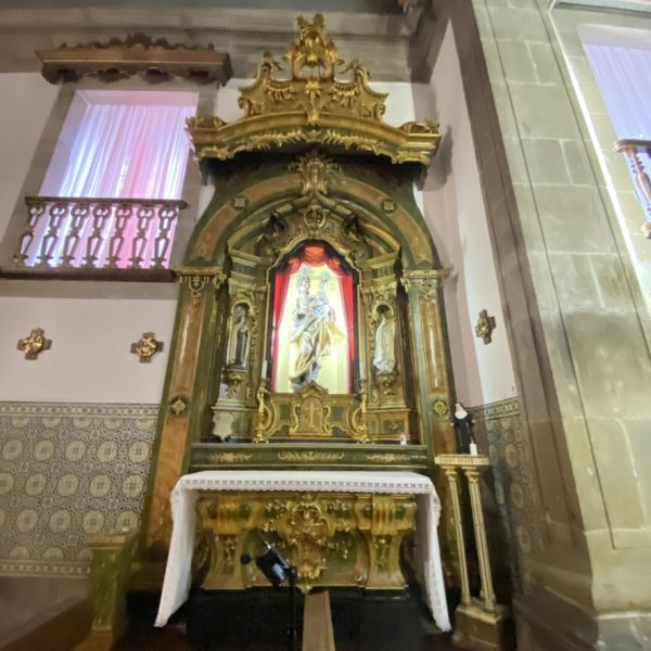 Ficheiro:6DE06372-94E3-4386-AC8B-F88A949BBD81 1 105 c.jpg