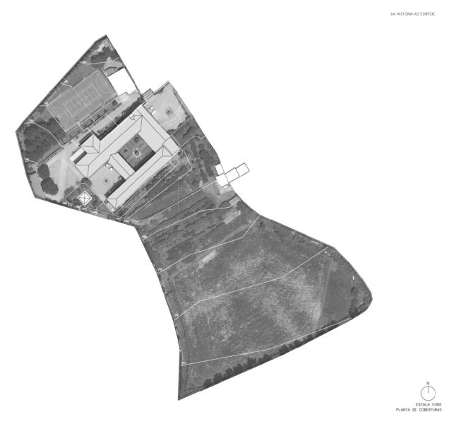 Ficheiro:Vista aérea convento desenho.jpg