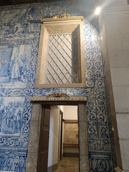 Ficheiro:Imagem azulejo interior.jpg