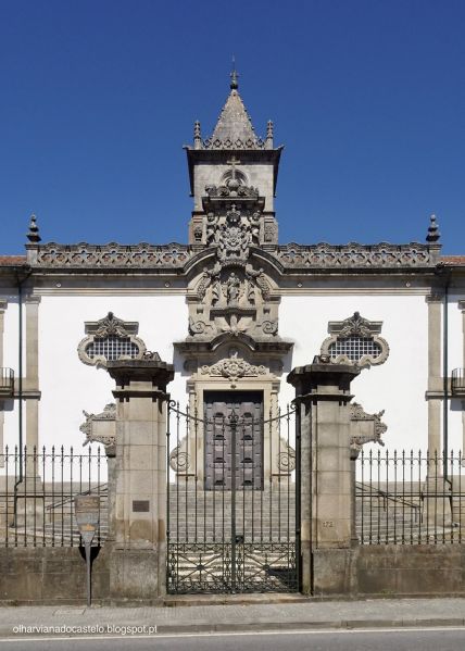 Ficheiro:Fachada Principal do Convento de Santa Ana.jpg